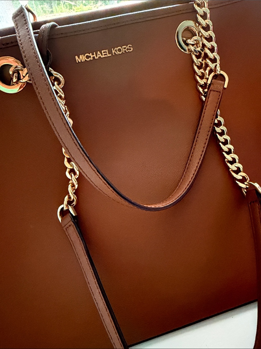 Michael Kors Jet Set Travel Chain Tote Brown Saffiano
Leather Shoulder Bag